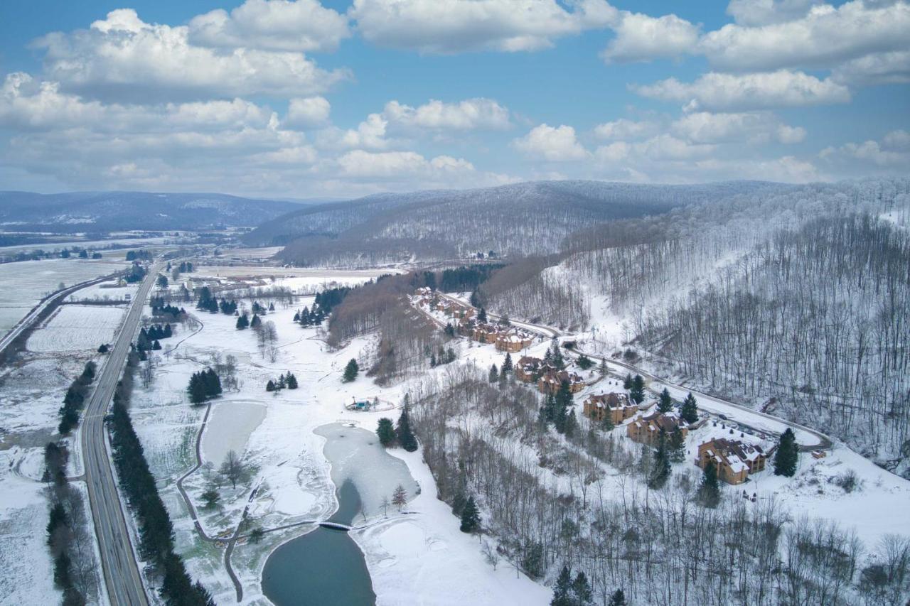 Ski-Inandout And Golf Condo With Aandc At Holiday Valley! Ellicottville Buitenkant foto